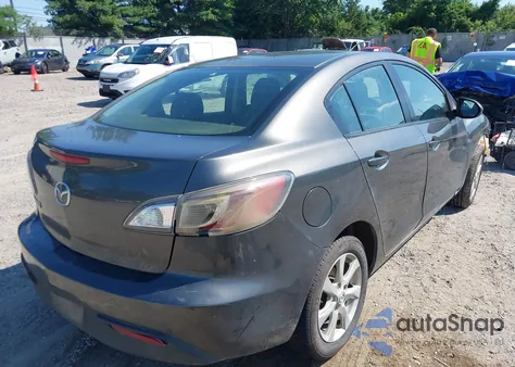 2010 Mazda Mazda3 I Touring из США, поврежденный, VIN JM1BL1SG9A1325421